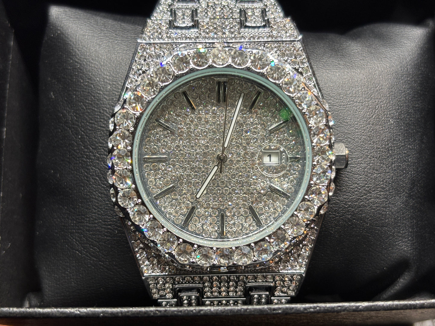 NEW- Uniguet Men's Moissanite Watch