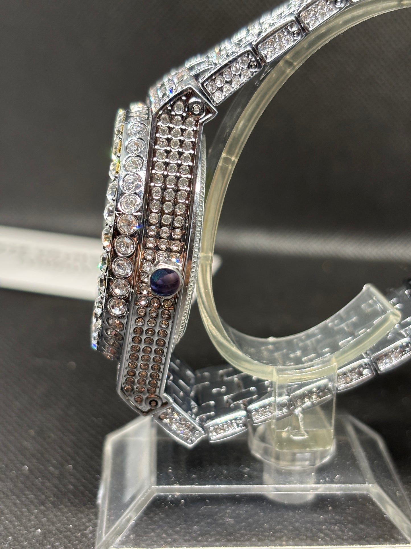 NEW- Uniguet Men's Moissanite Watch