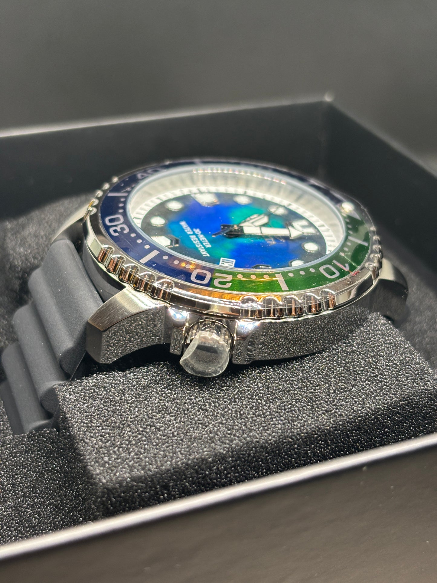 NEW - Invicta Pro Diver