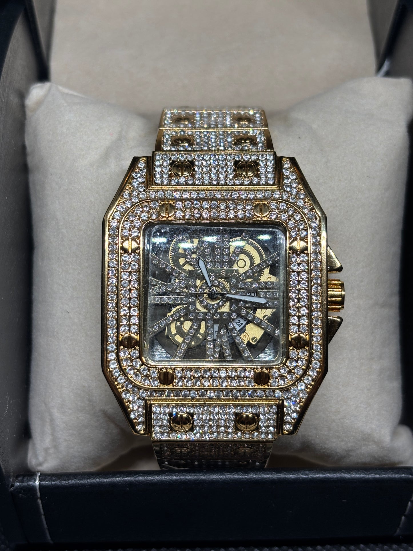NEW - Bling Men's Fashion Watch