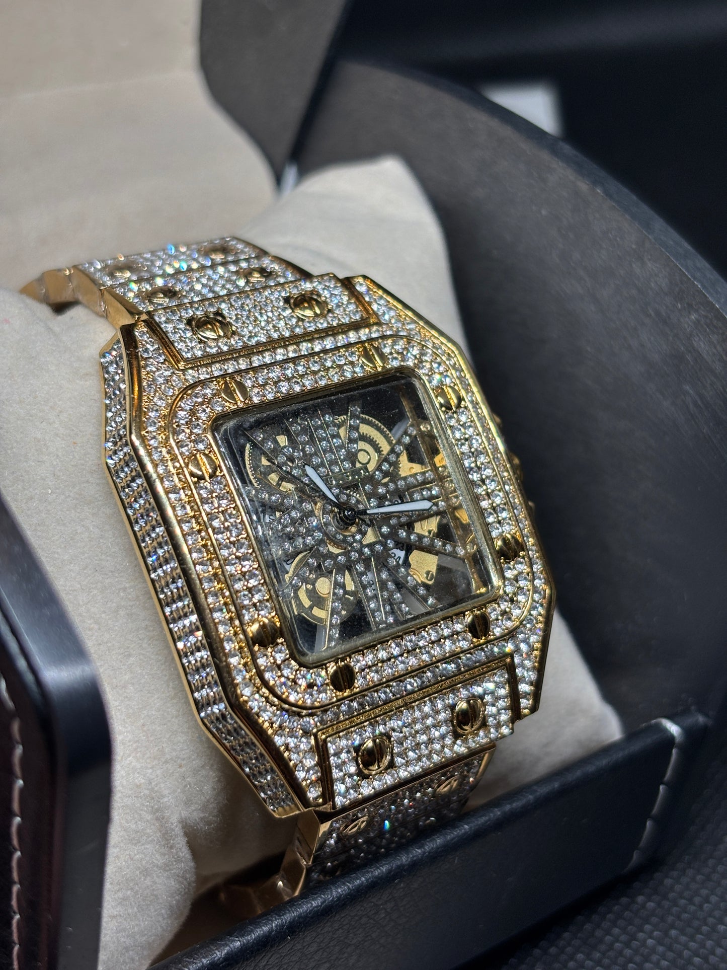 NEW - Bling Men's Fashion Watch