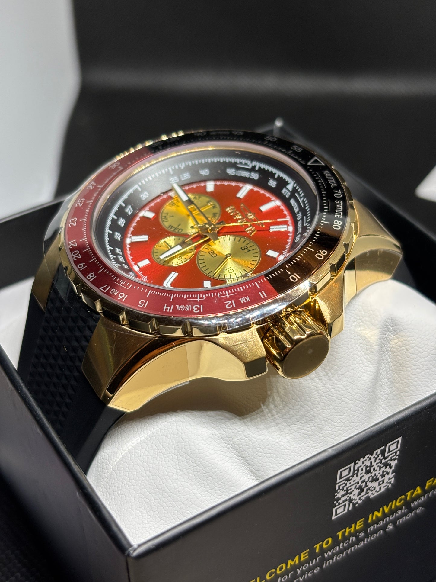 NEW - Invicta Diver Black + Red
