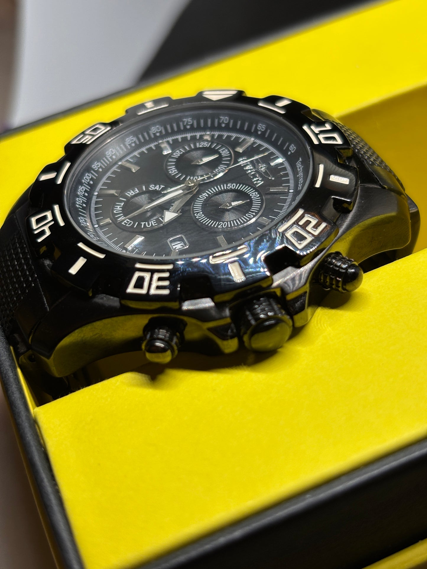 NEW - Black Invicta