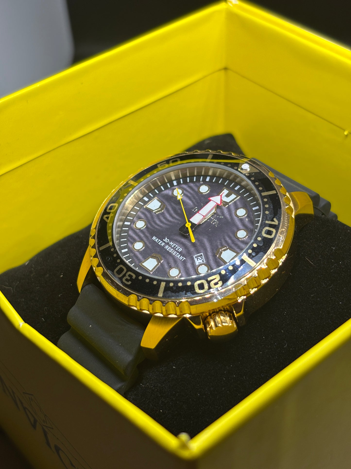 NEW - Invicta Pro Diver Abyss 48mm