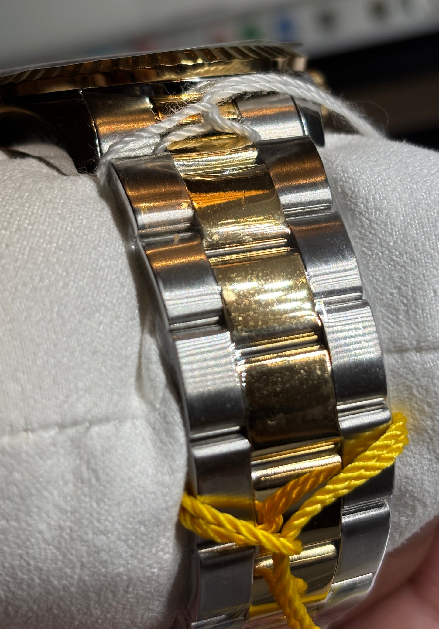 NEW Invicta Specialty 43mm Gold + Stainless