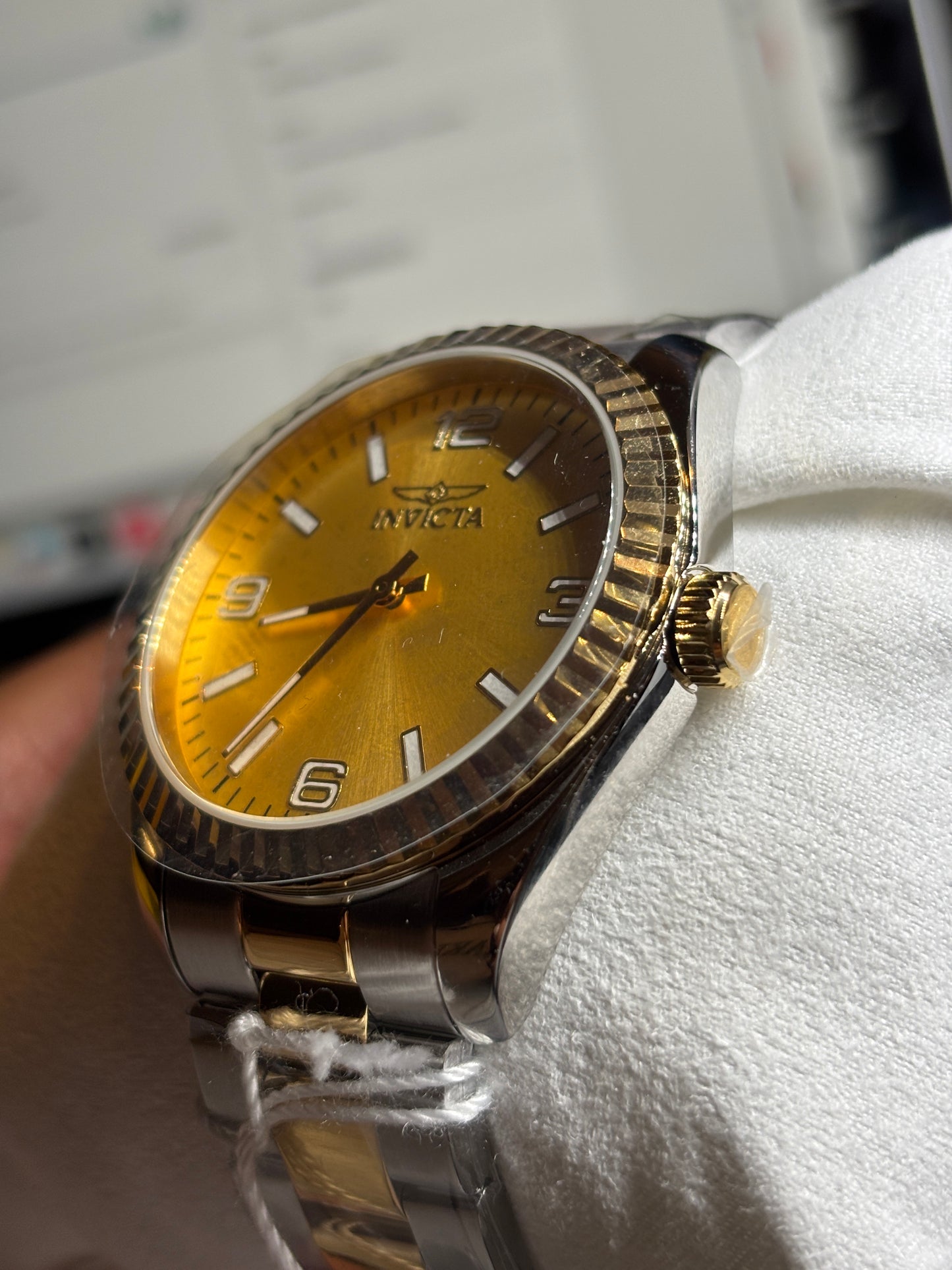 NEW Invicta Specialty Gold Dial 43mm