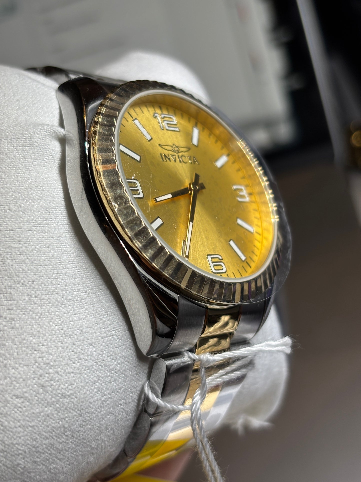 NEW Invicta Specialty Gold Dial 43mm