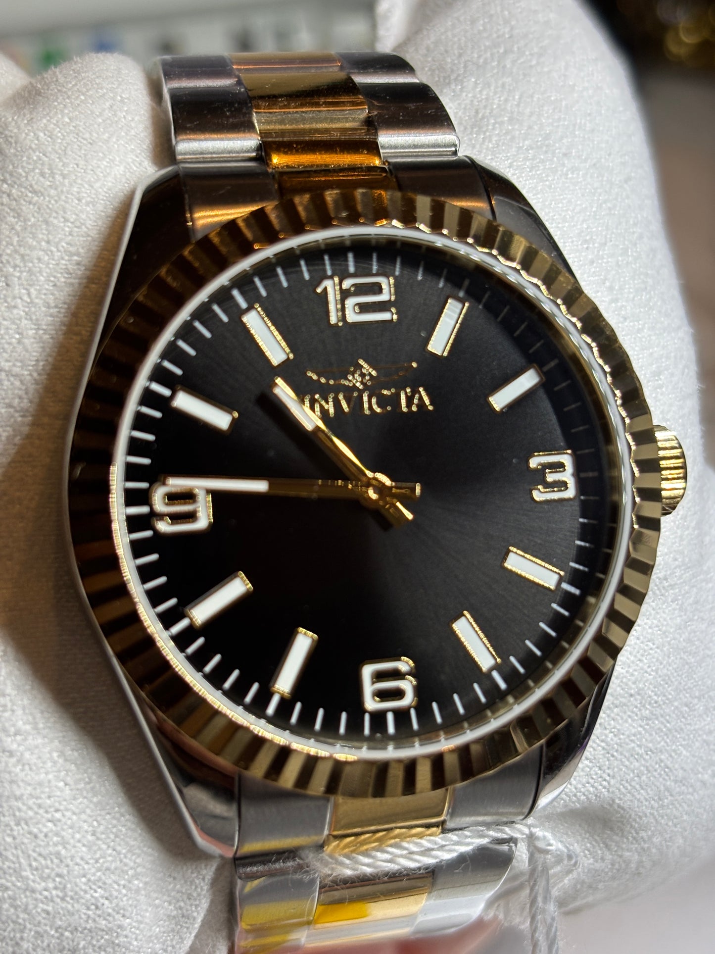 NEW Invicta Specialty 43mm Gold + Black Dial