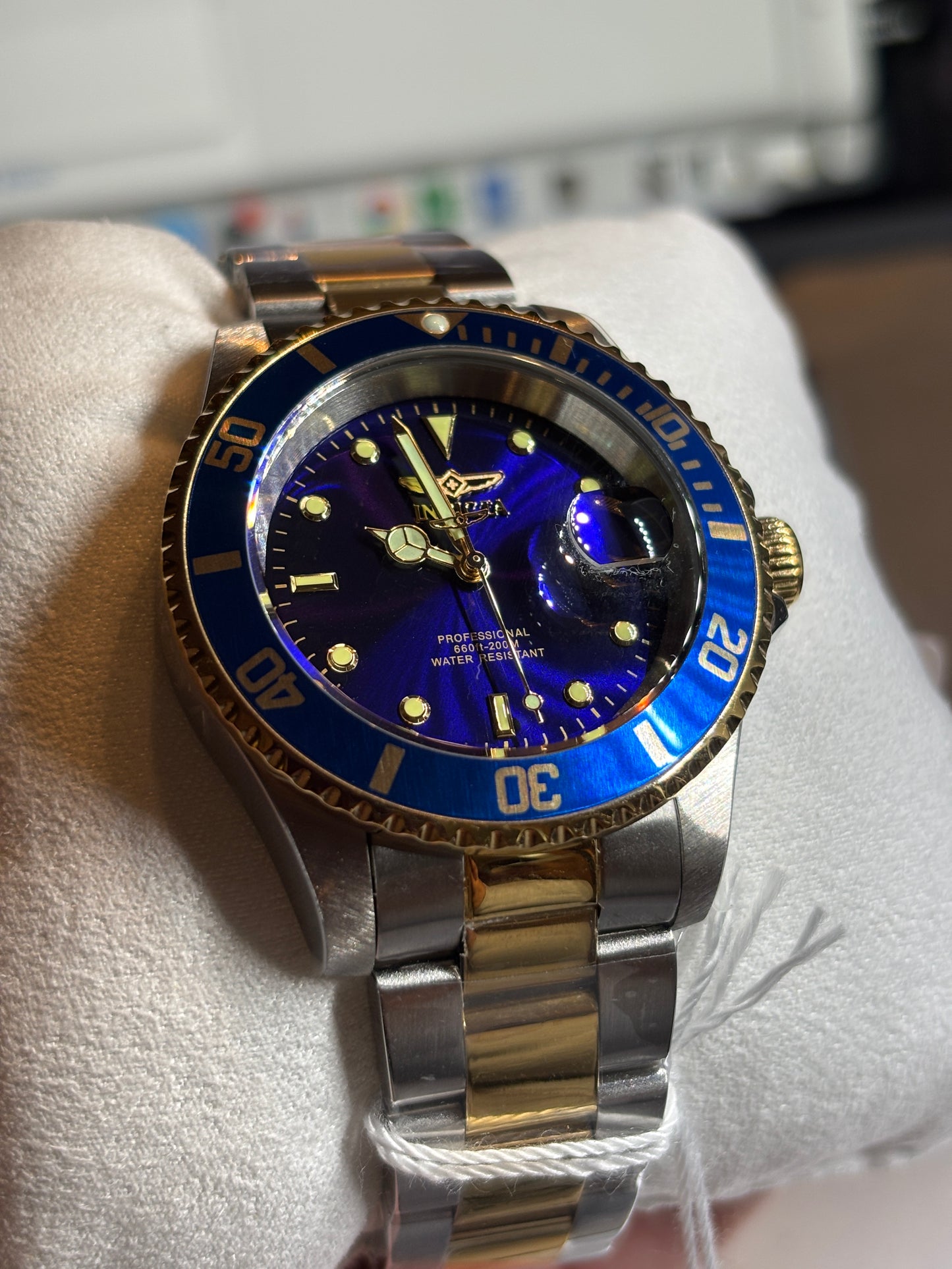 NEW Invicta Pro Diver Gold + Stainless Band 40mm
