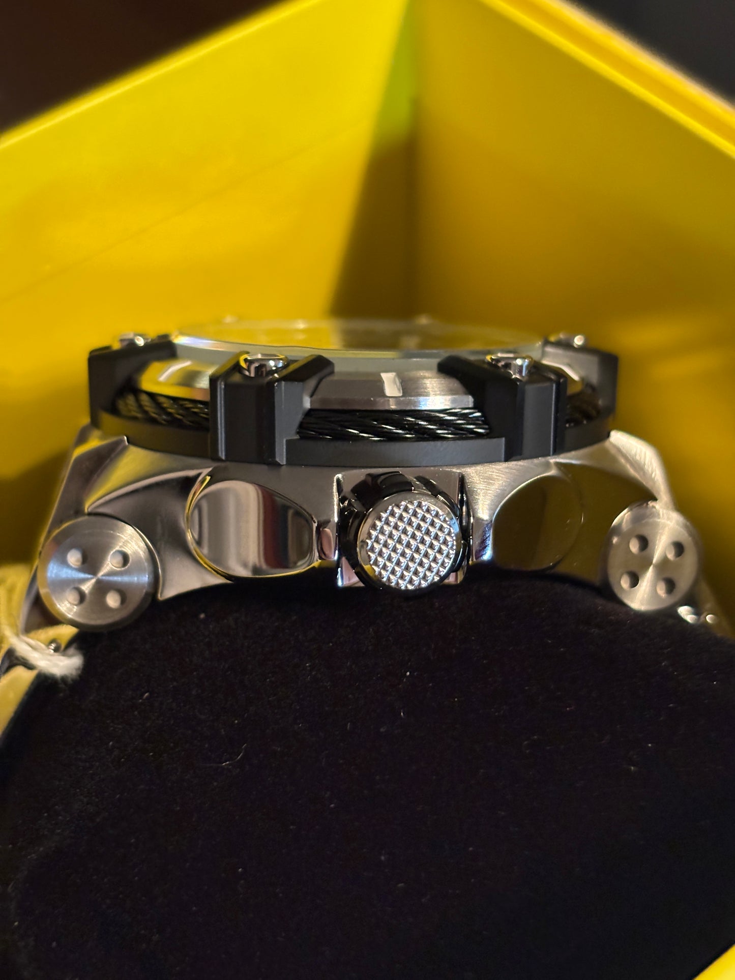 NEW Invicta BOLT Phantom Auto 52mm