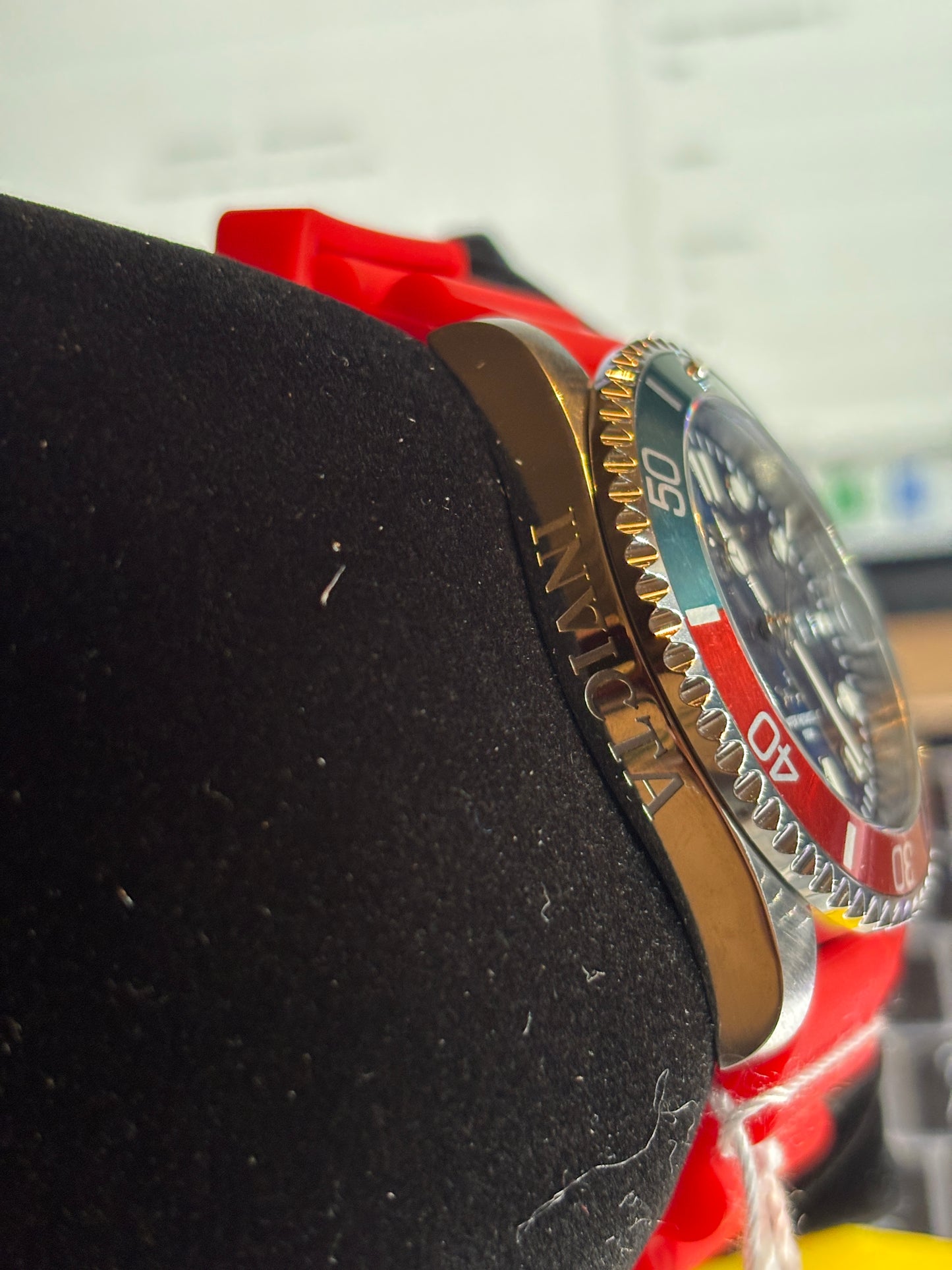 Invicta Pro Diver Shark 43mm