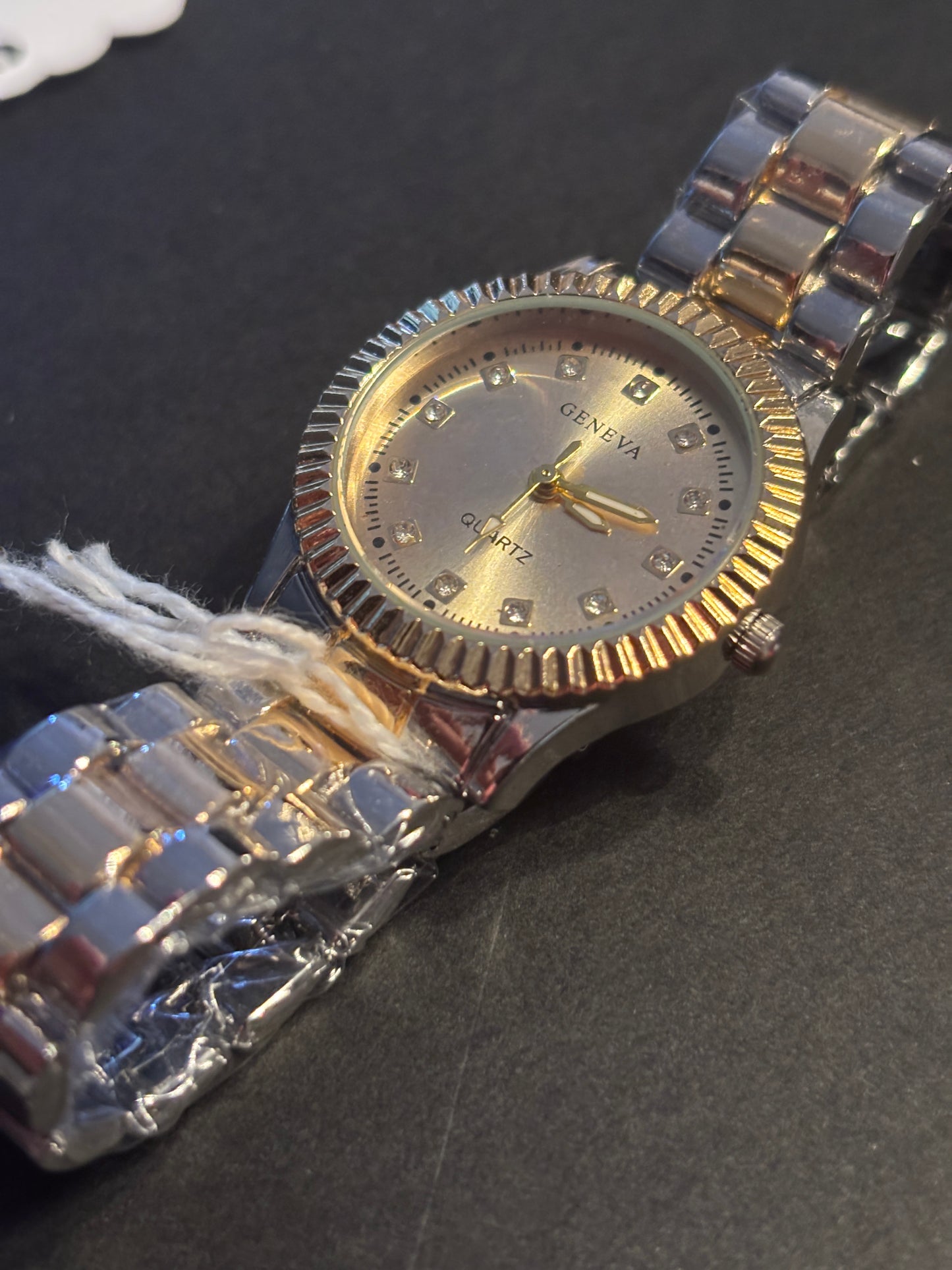 NEW Women's GENEVA Diamond Quartz Watch