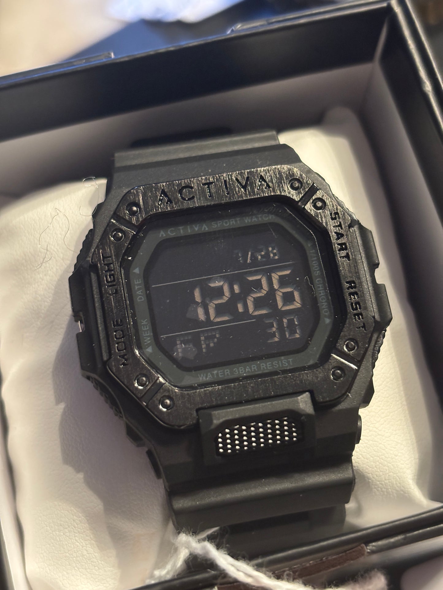 NEW Invicta Activa Edge X