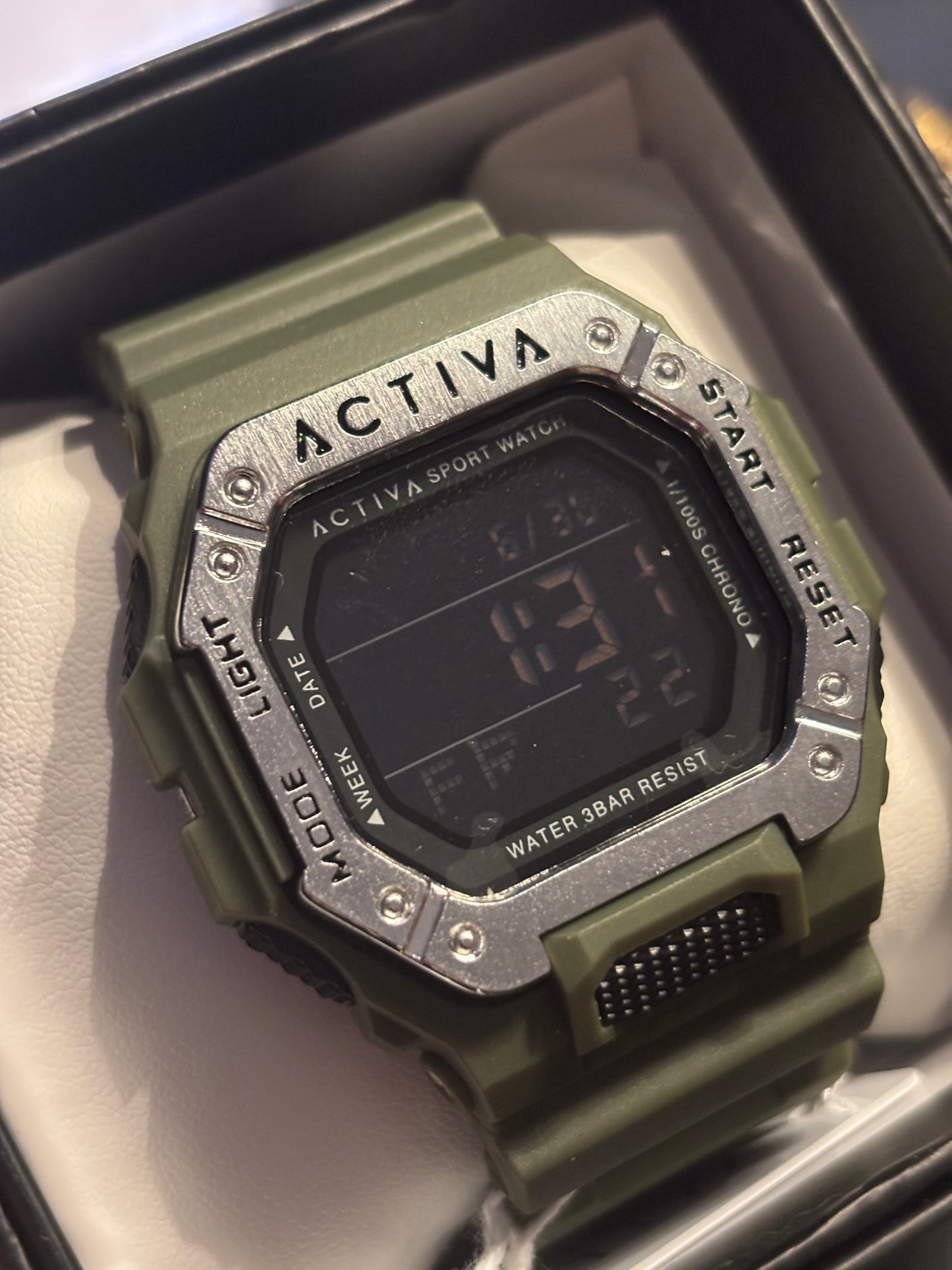 NEW Invicta Activa Edge X w/ Green Band