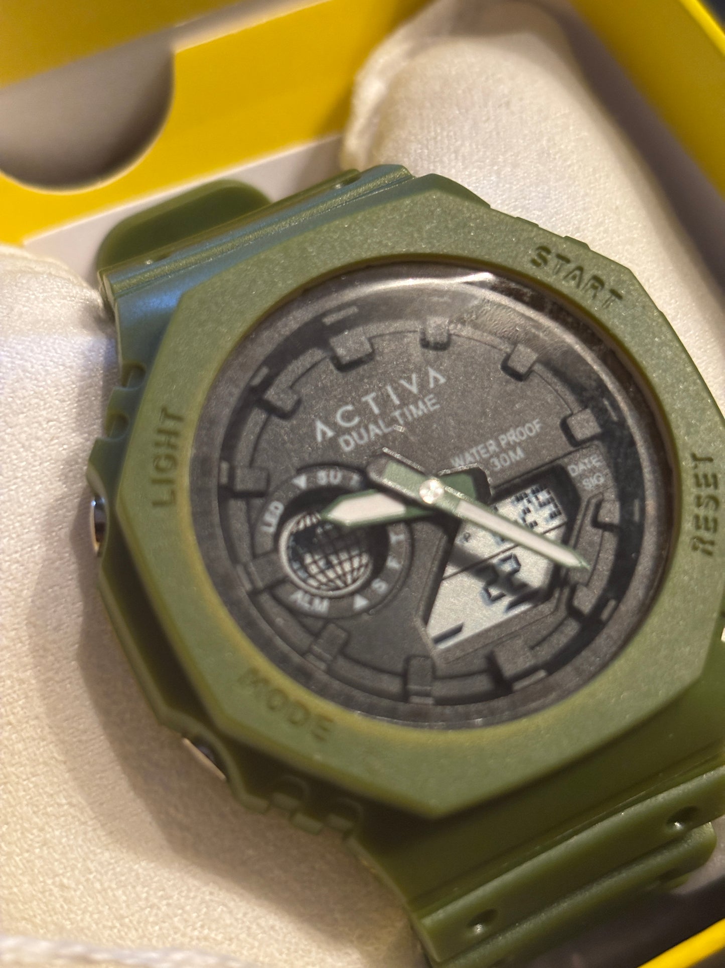 NEW Invicta Activa Recon X