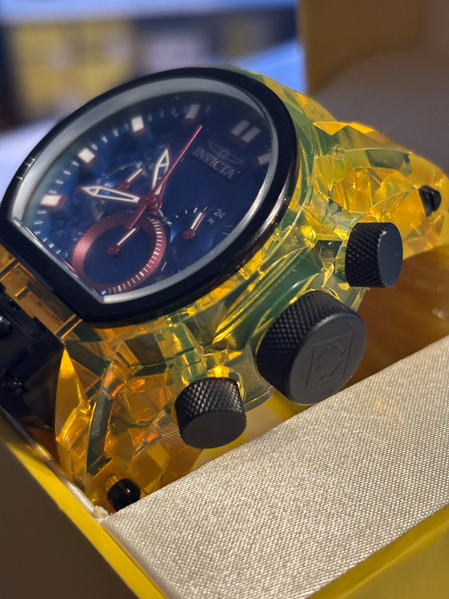NEW - INVICTA Bolt Zeus Magnum 52mm