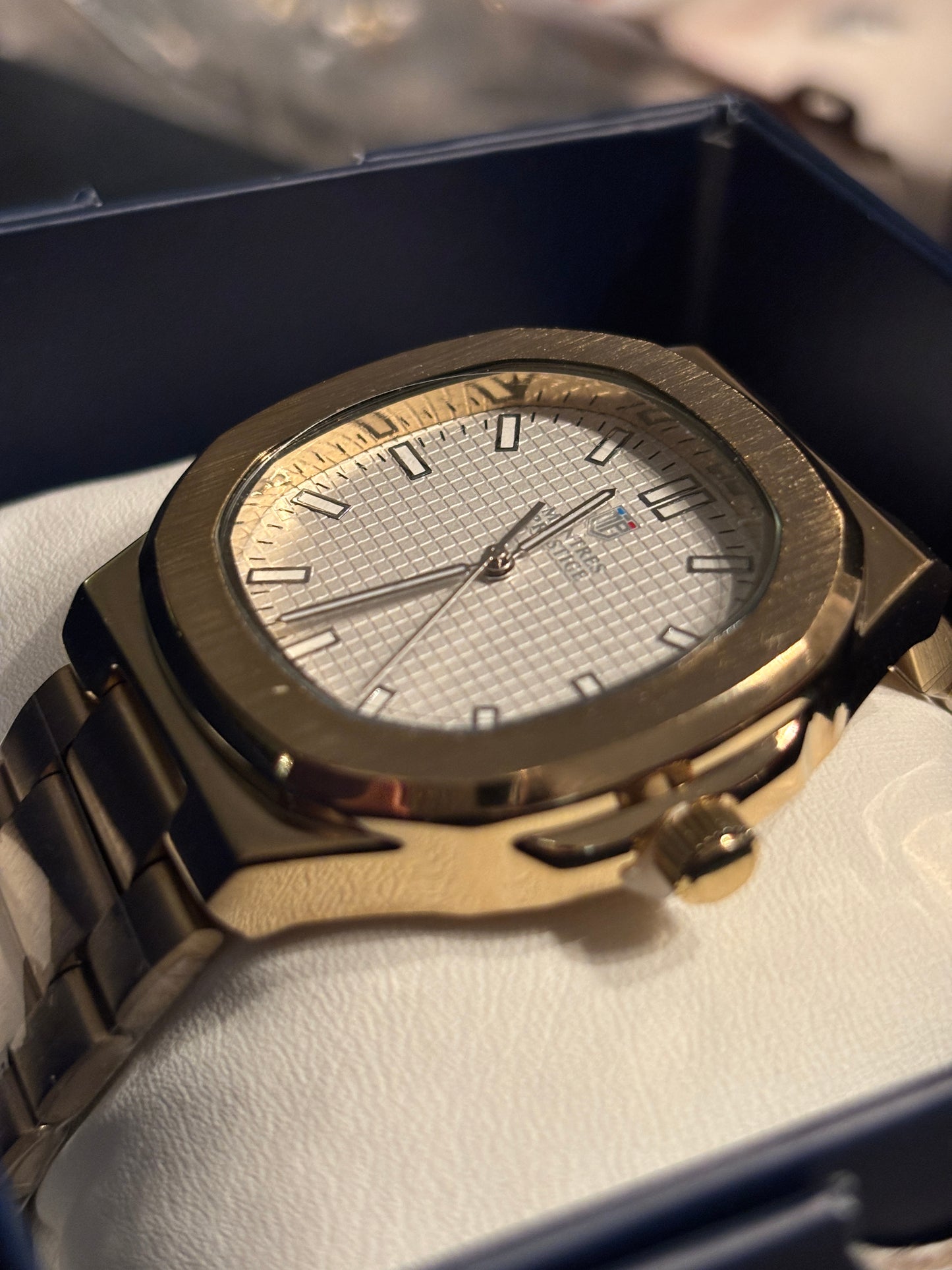 NEW Invicta Montres Prestige - 42mm