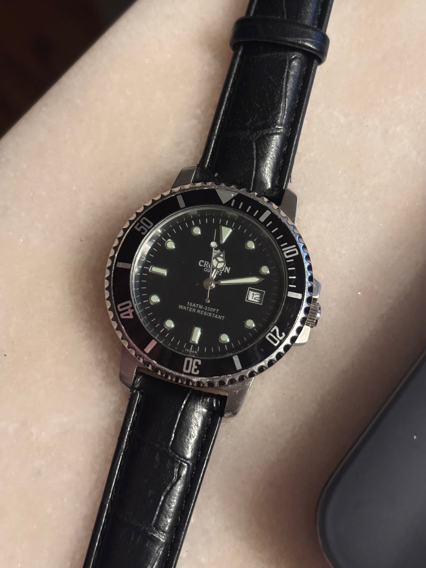 Vintage Croton Quartz Diver - 39mm