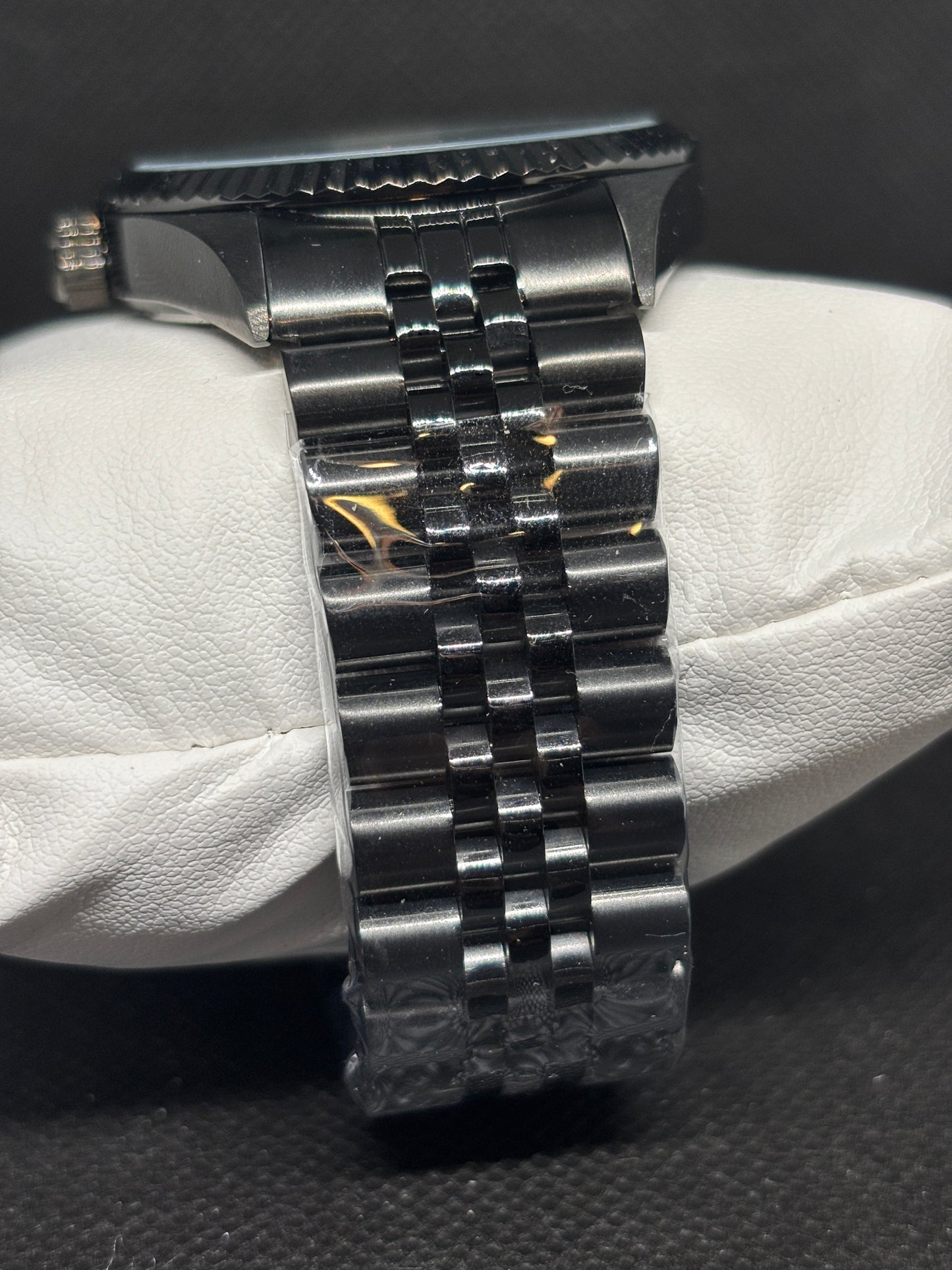 NEW Invicta Specialty - Serrate - 40mm