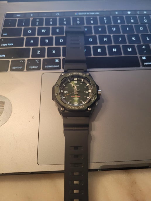 Casio Illuminator MW-620H - Green