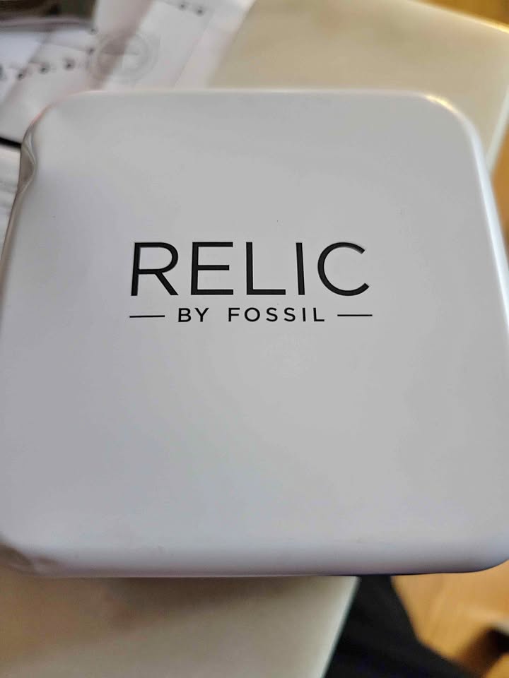 *Used* Relic by FOSSIL watch