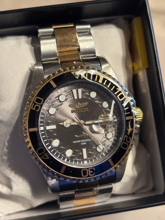 NEW - Invicta Hammerhead