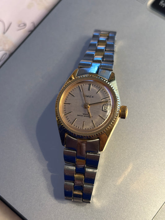 VINTAGE - Women's TIMEX Watch