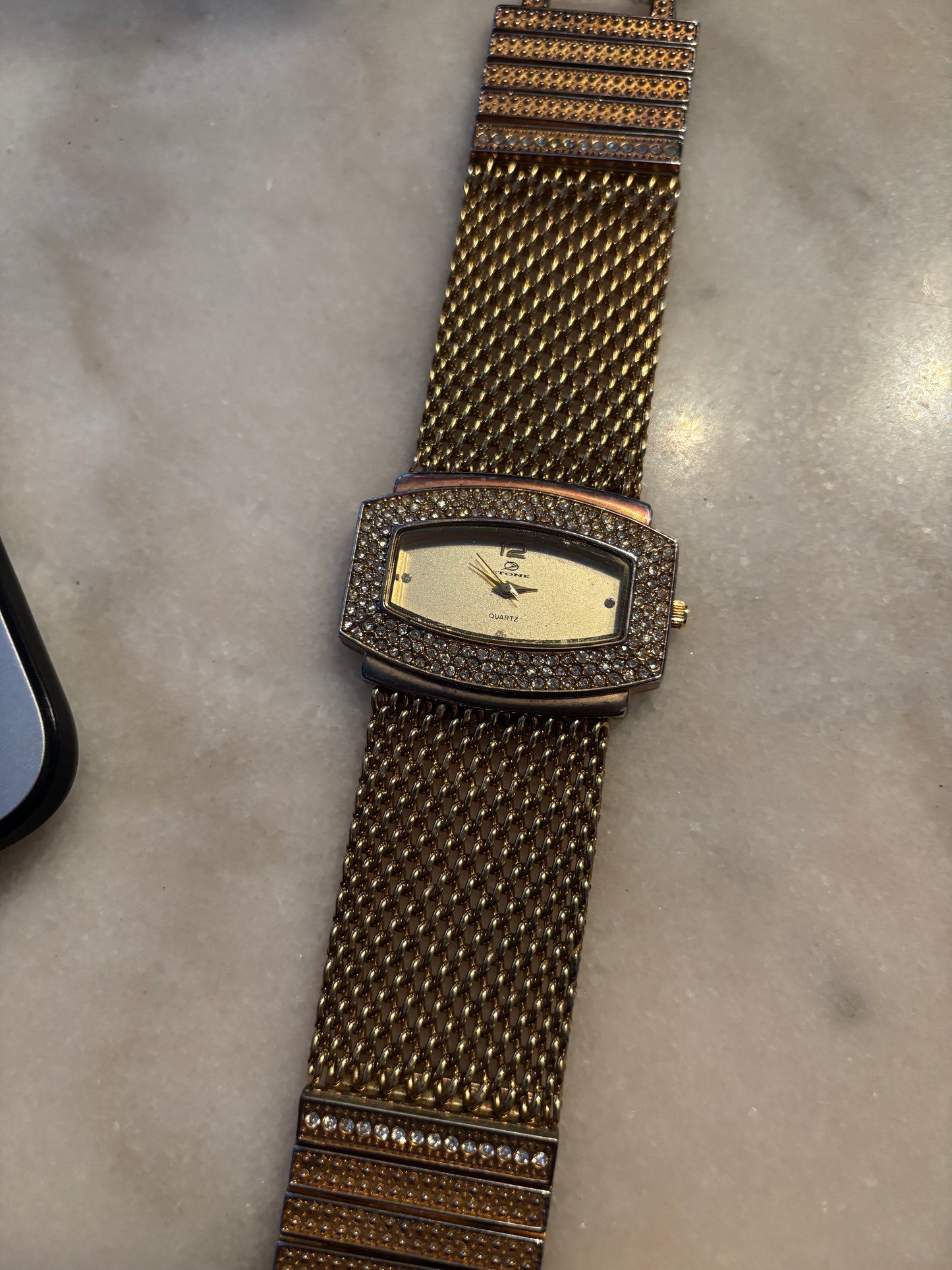 Pre-Owned Stone Women's Luxury Gold Watch