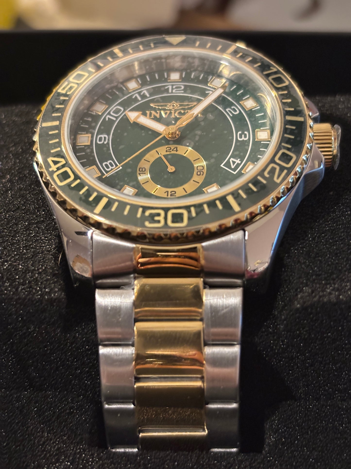 NEW Invicta Pro Diver Command Men's Watch 44mm