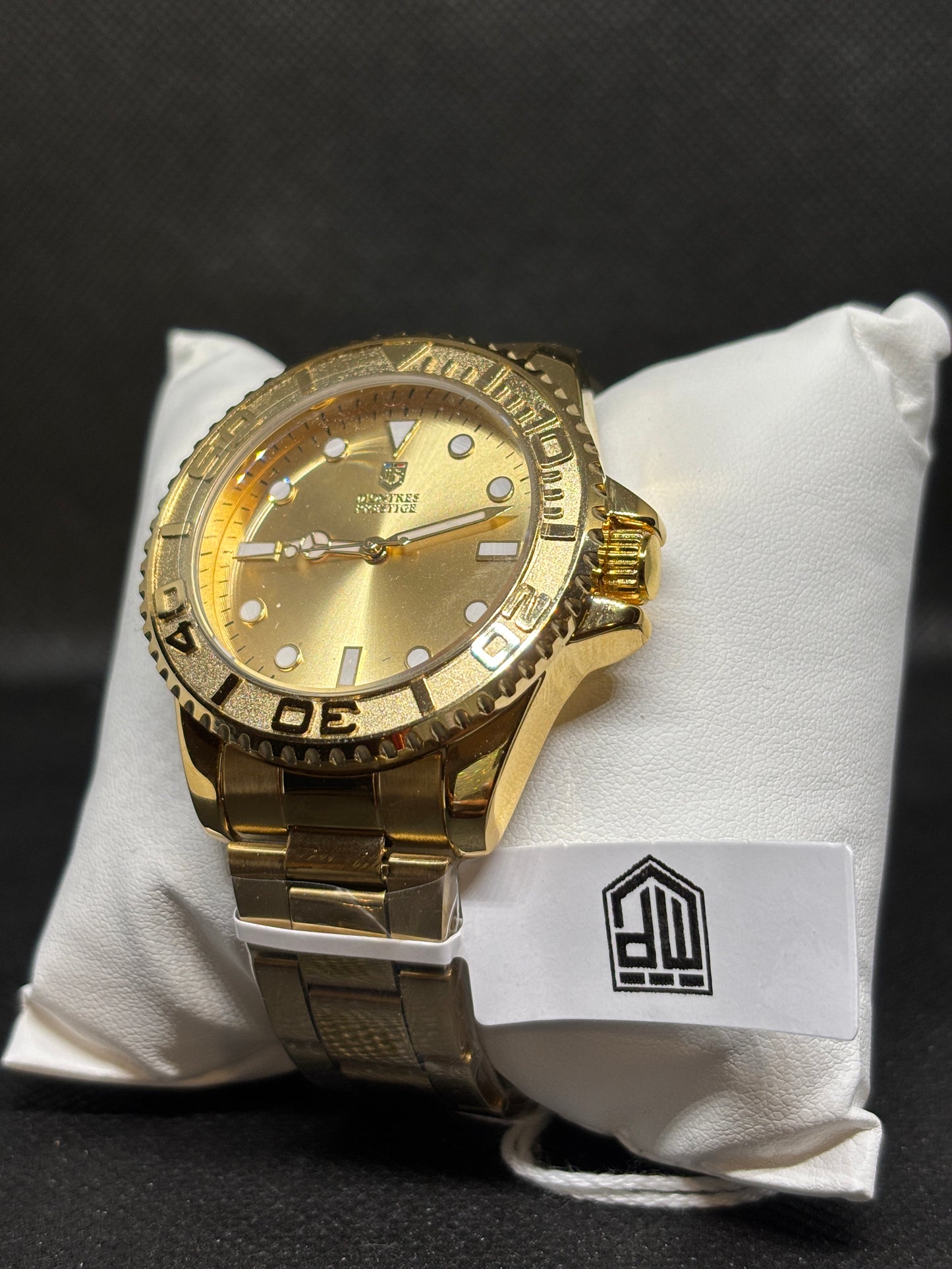 NEW Invicta Montres Prestige - Gold