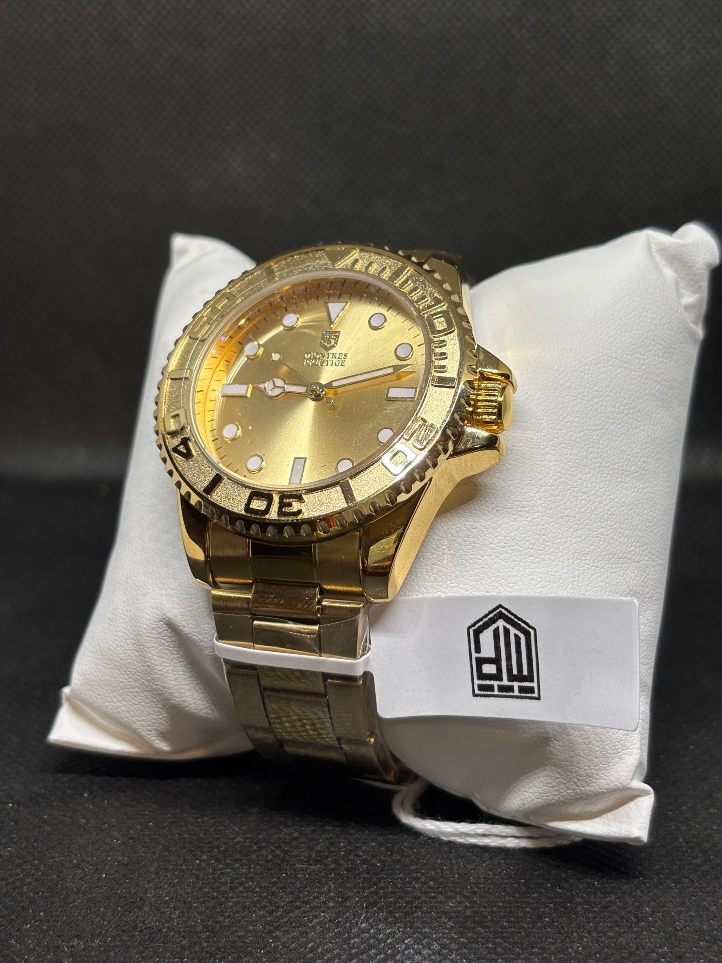 NEW Invicta Montres Prestige - Gold