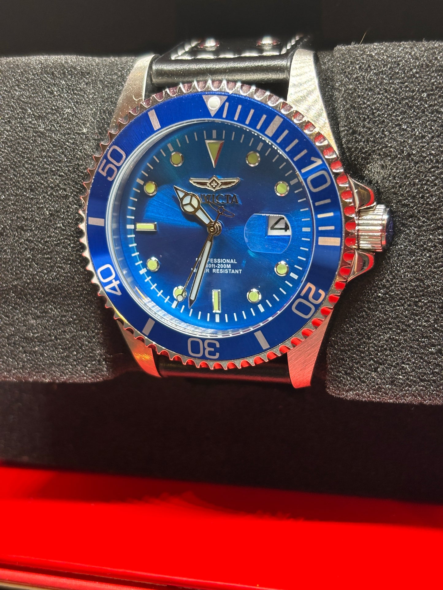 NEW Invicta Pro Diver - Blue 43mm
