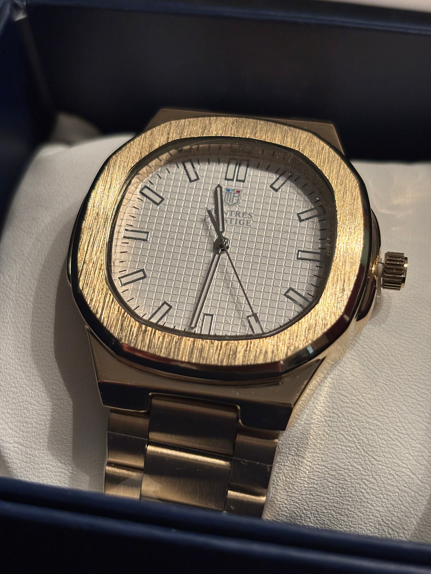NEW Invicta Montres Prestige - 42mm