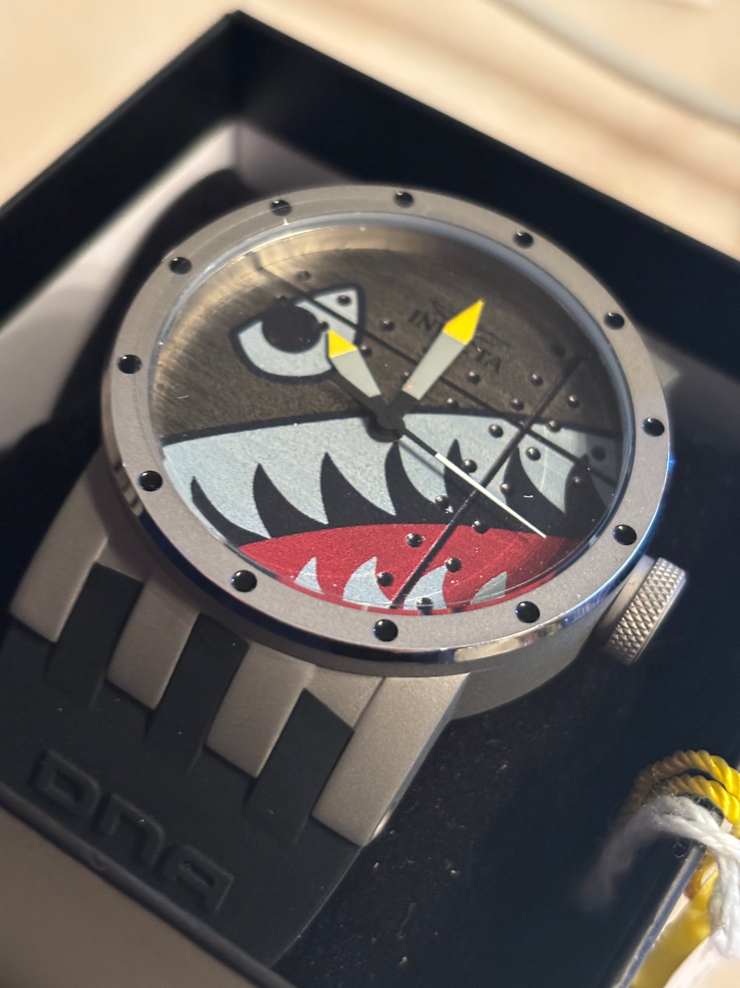 NEW - Invicta DNA Bomber Shark - 48mm