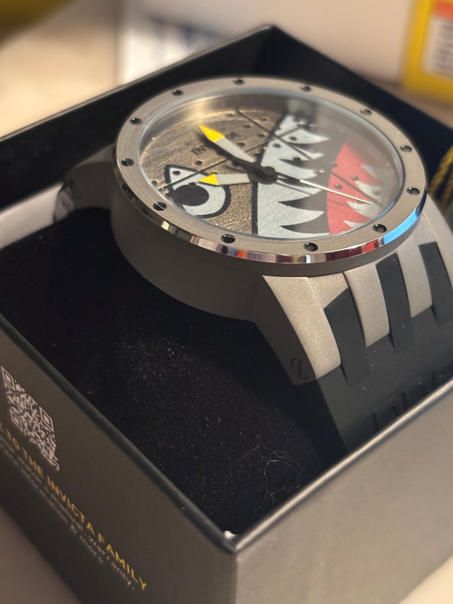 NEW - Invicta DNA Bomber Shark - 48mm