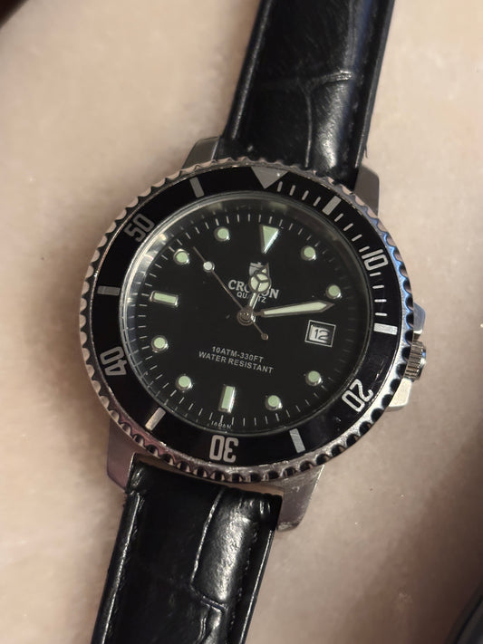 Vintage Croton Quartz Diver - 39mm