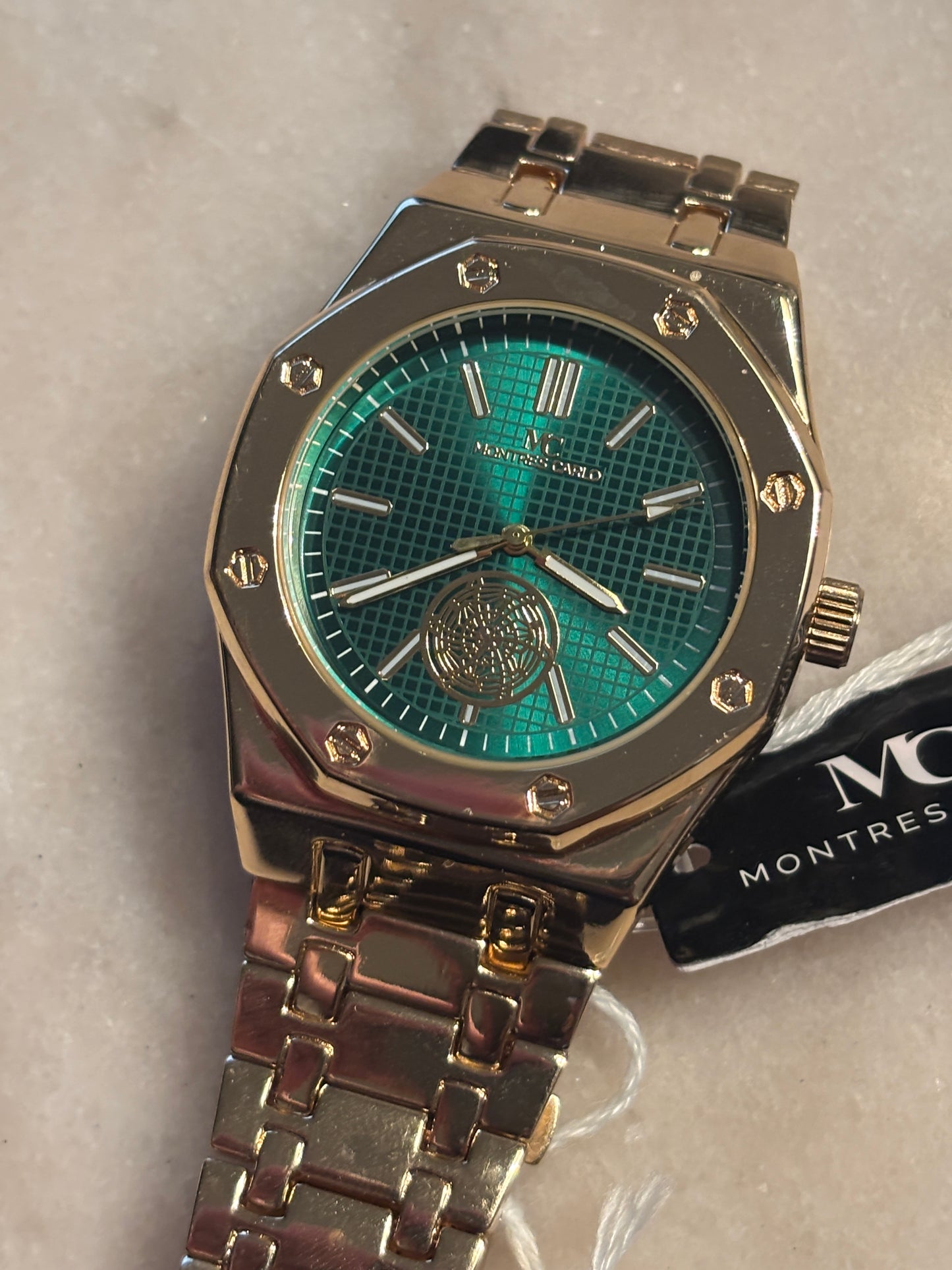 NEW Montres Carlo - 42mm