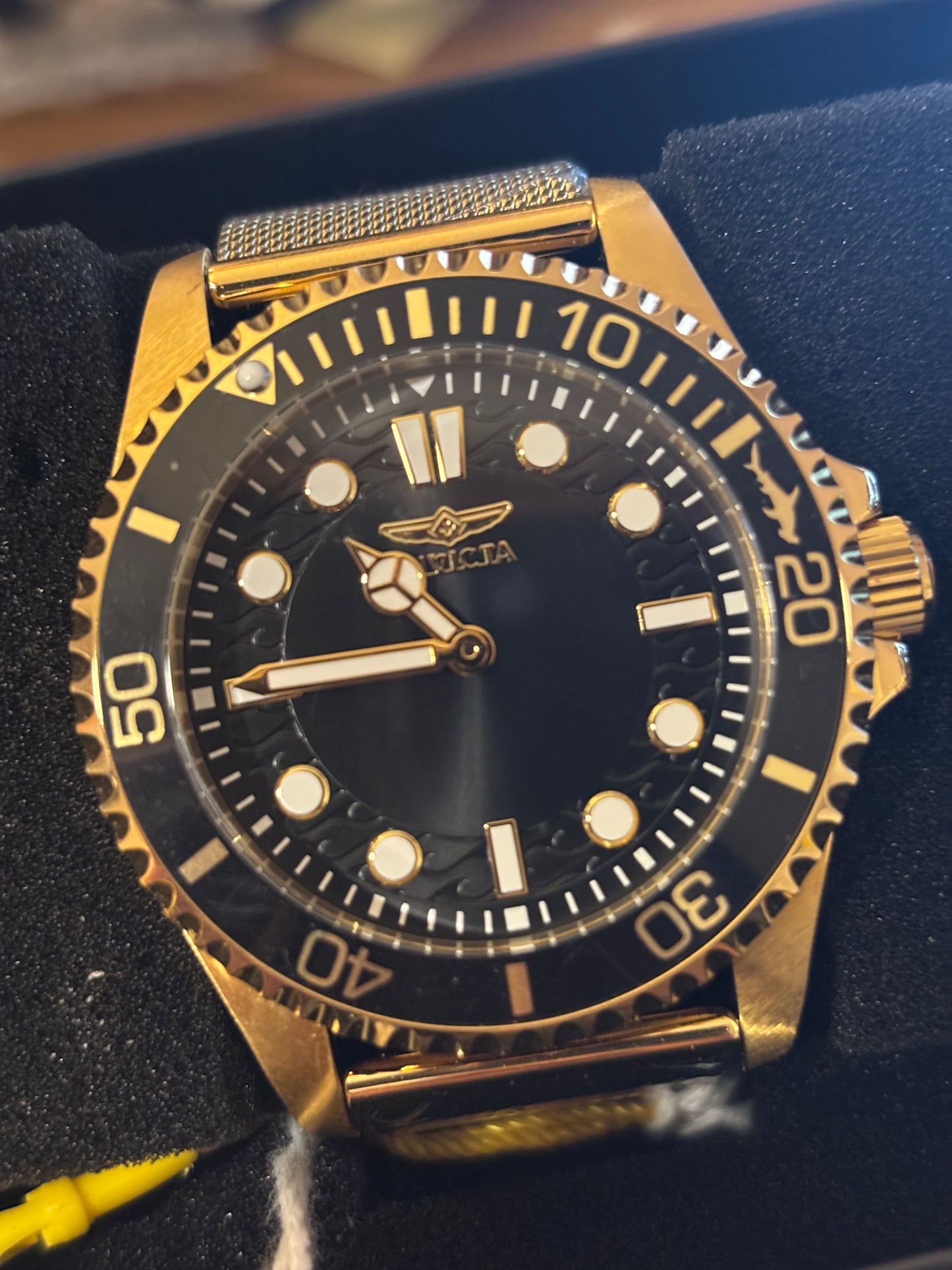 NEW Invicta Pro Diver - 43mm - Gold + Black Dial