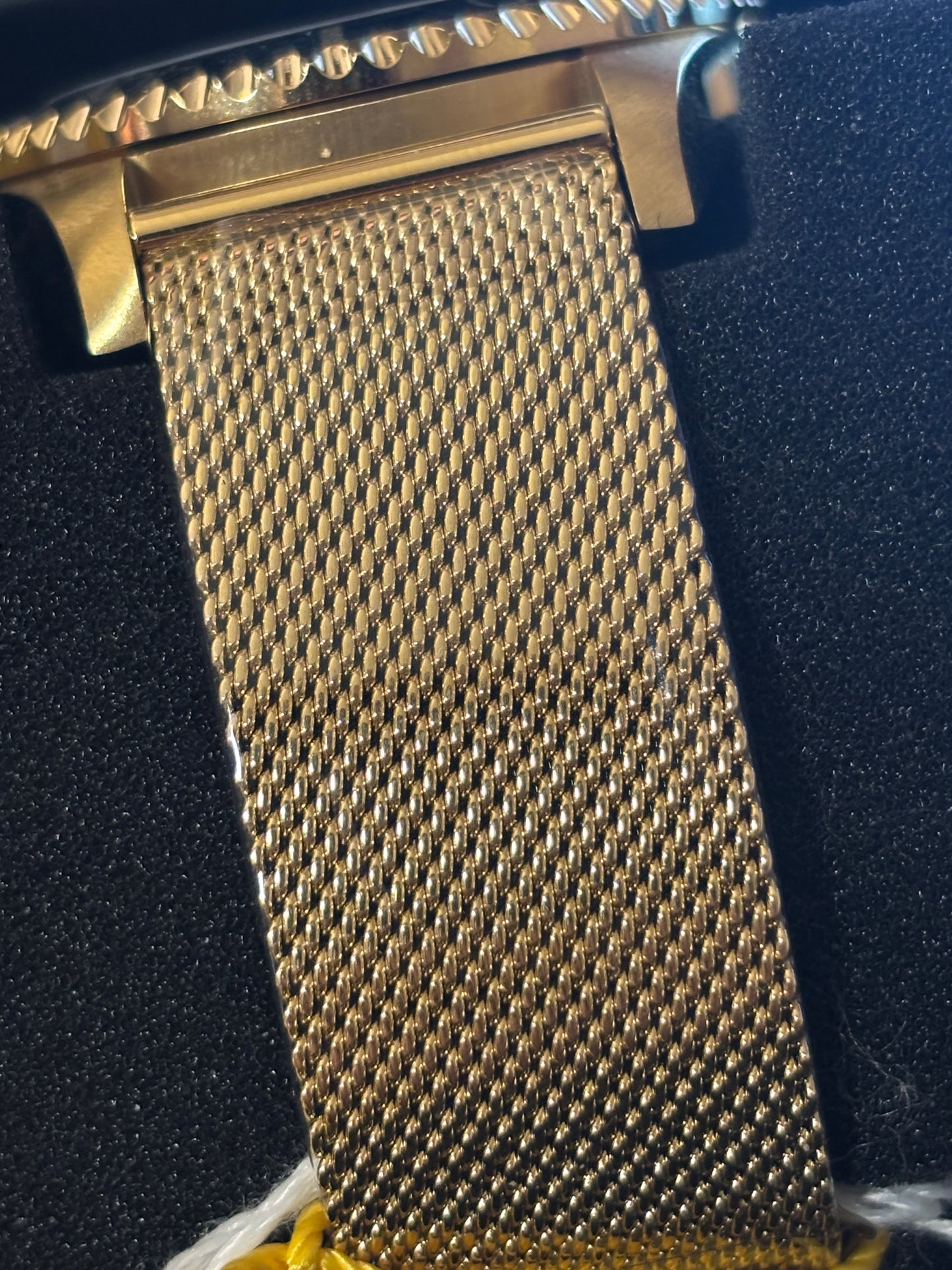 NEW Invicta Pro Diver - 43mm - Gold + Black Dial