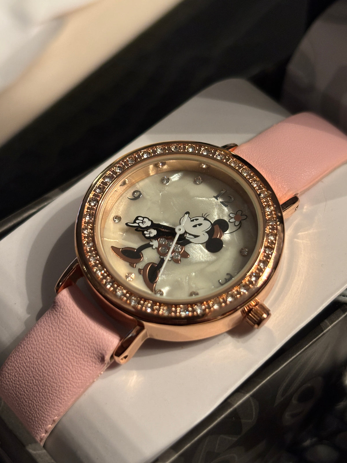 NEW Women's Accutime Rose Gold Minnie Mouse Watch
