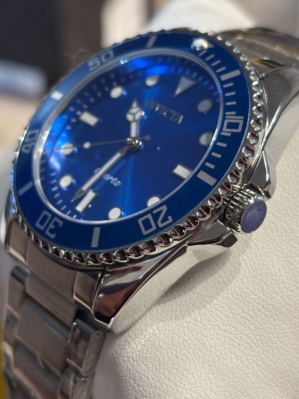 NEW Invicta Diver Quartz - 42mm