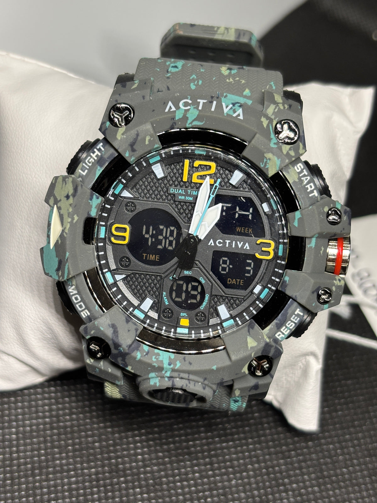 NEW - Activa Decus x Invicta Digital - 49mm