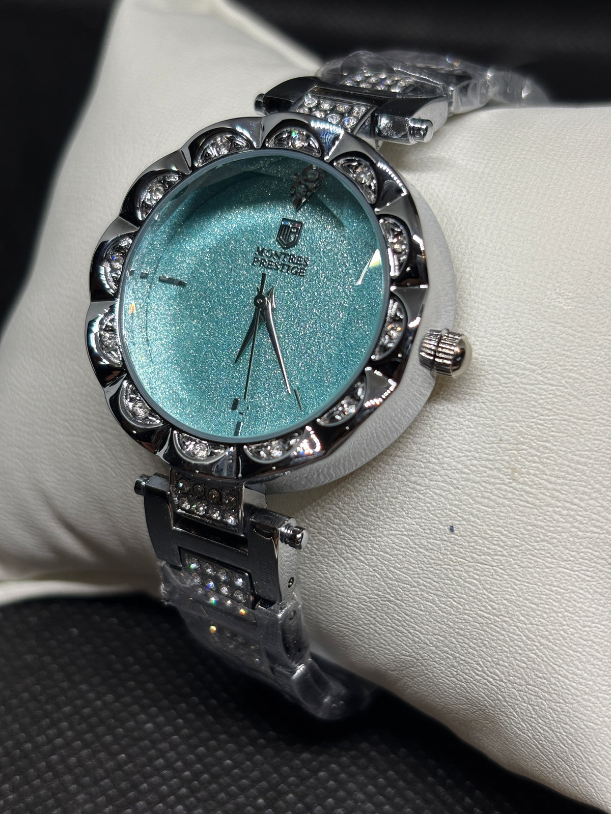 NEW Ladies Invicta Montres Prestige Classic - 33mm