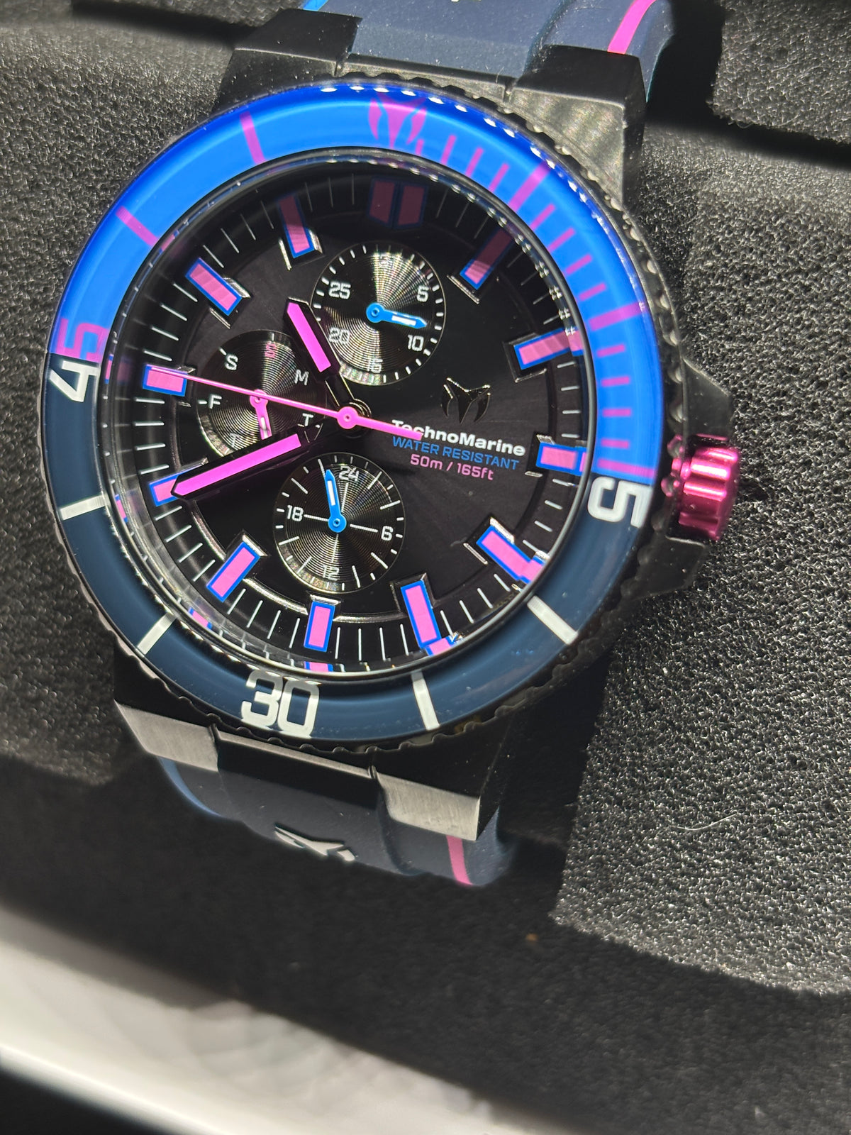 NEW Invicta Technomarine Racing Legends - 43mm